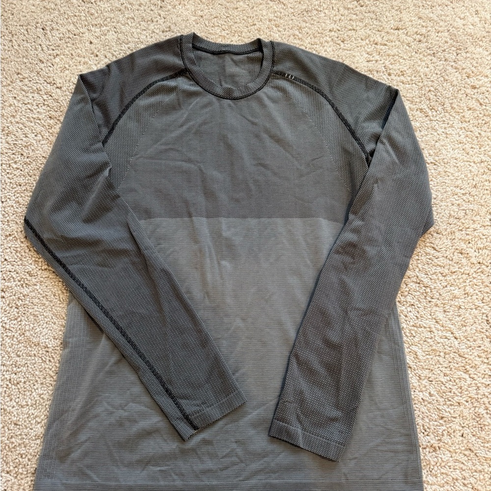 lululemon athletica Charcoal Long Sleeve Tee